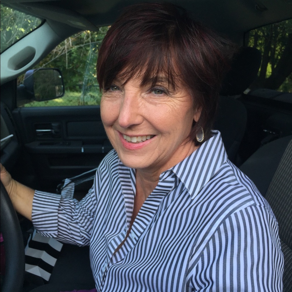 Meet your Posher, Elizabeth